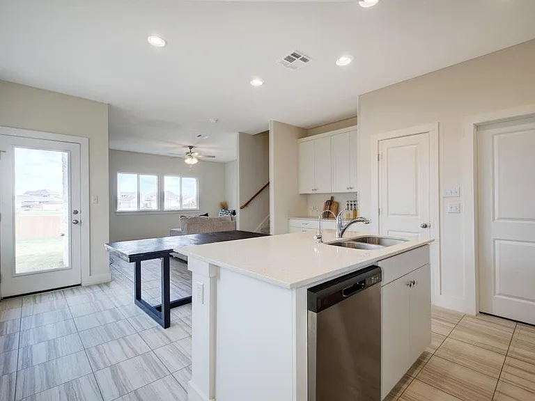 413 White Steppe Way — Photo 4
