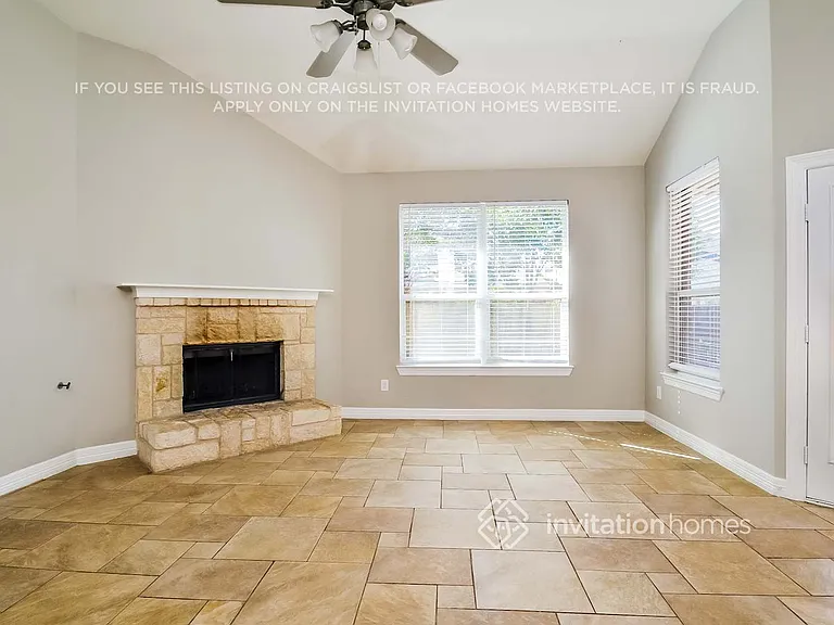 1414 Nighthawk Dr — Photo 2