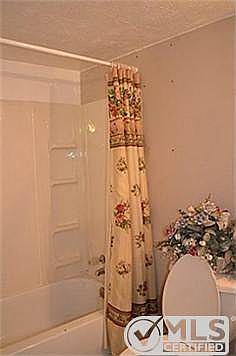 5th image of 6013 Highcrest Dr