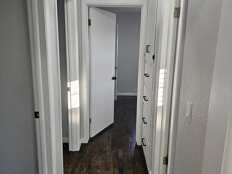 1310 S River St — Photo 13