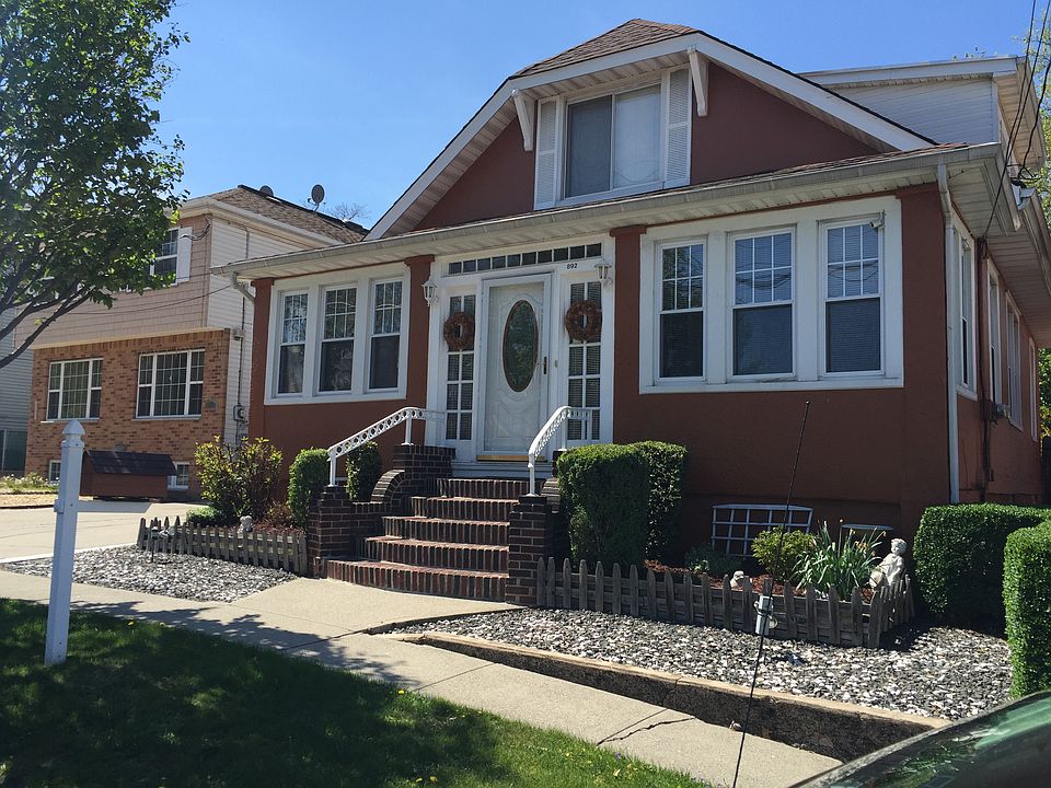 1st image of 892 Elbe Ave