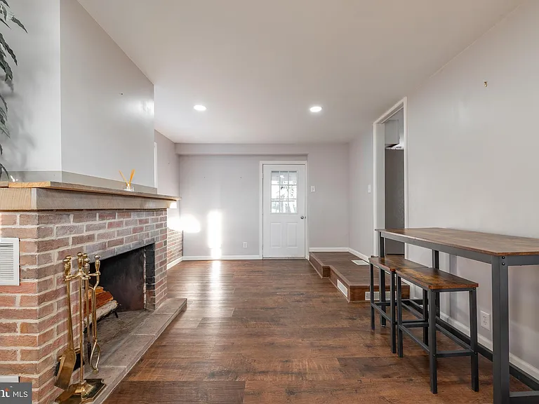 11419 Greenberry Rd — Photo 18