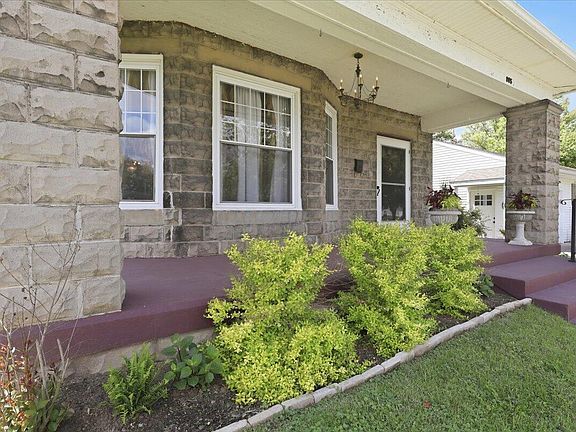 5th image of 805 Briar Ave