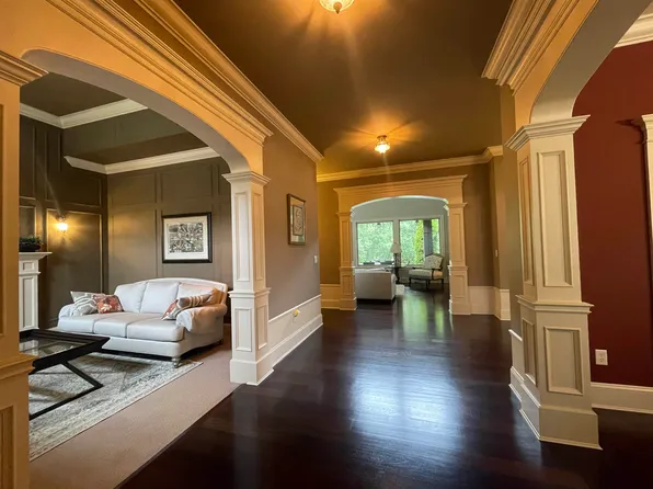 16045 30th Ave, Surrey, BC V3Z 0Z8