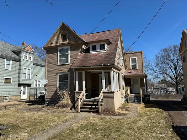 145 & 147 Rhodes Ave, Akron, OH 44302