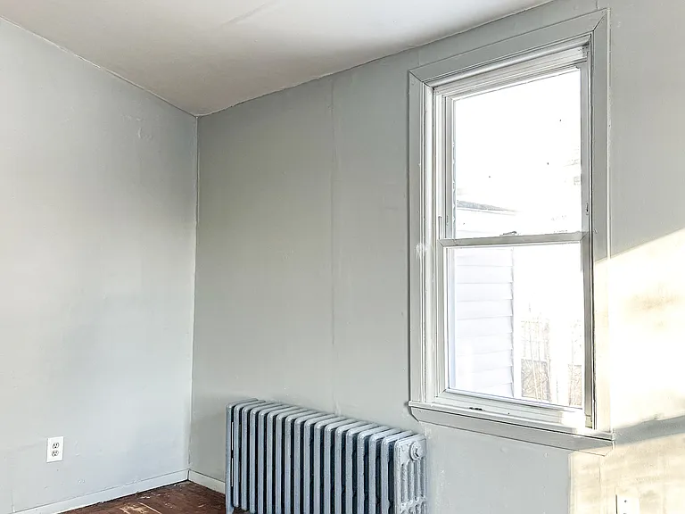 545 Broadway #5 — Photo 8