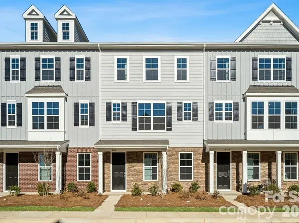 7113 Brookview Ln, Sherrills Ford, NC 28673