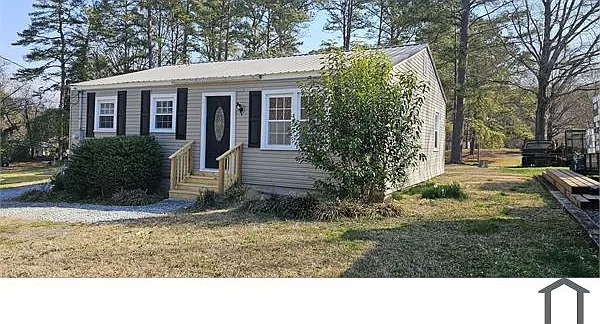 3 bed, 1008 sqft, $1,485 — Photo 2