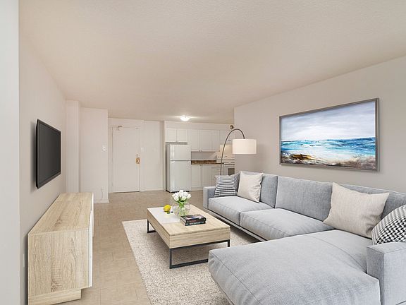 3rd image of 170 Lees Ave #1537746