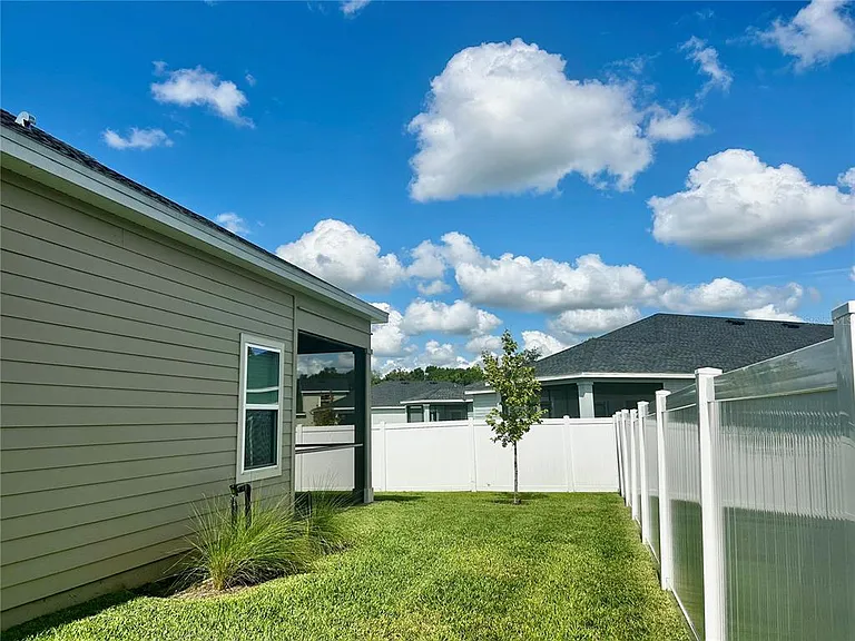 4530 NW 14th Loop — Photo 8