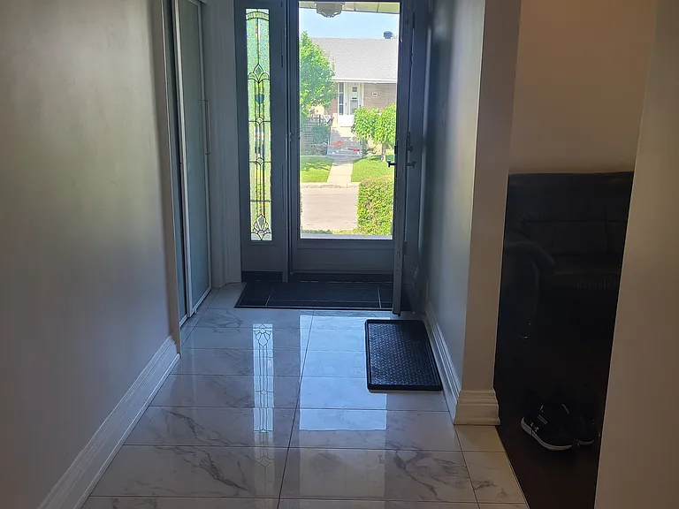 43 Playfair Ave — Photo 11