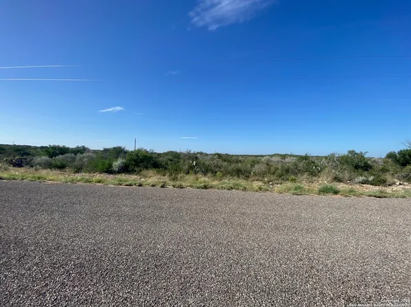 41 PALOMINO HILLS CIR LOT C1, Uvalde, TX 78801