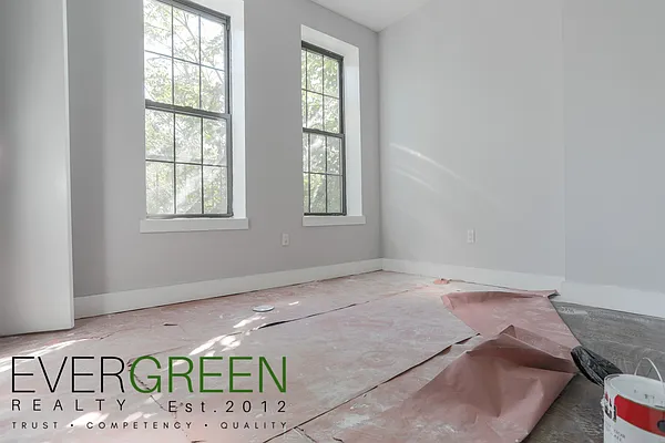 Rented by Evergreen Apartments BK | media 47