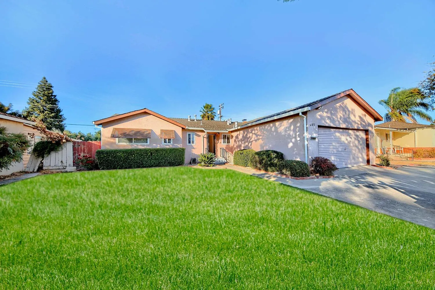 405 Charles Ave photo 1
