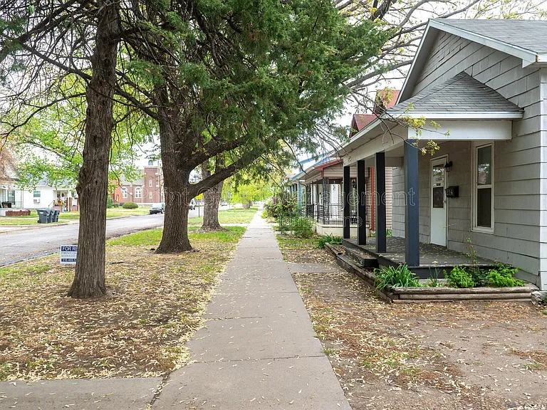 226 S Millwood Ave — Photo 15