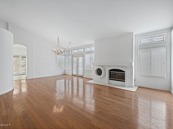 Living Room / Dining Room