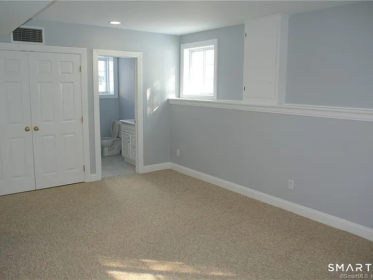 1260 Cutspring Rd #1260 — Photo 23