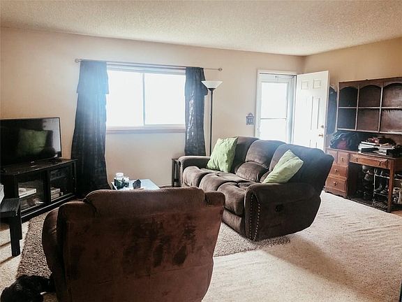 2nd image of 3219 Vickery Dr
