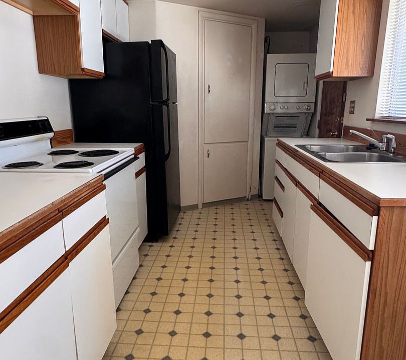 1st image of 205 N 41st Ave #213