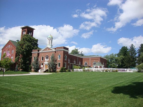 Enjoy The Clubhouse With