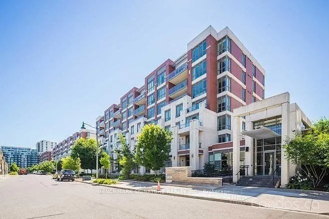 57 Upper Duke Cres #110