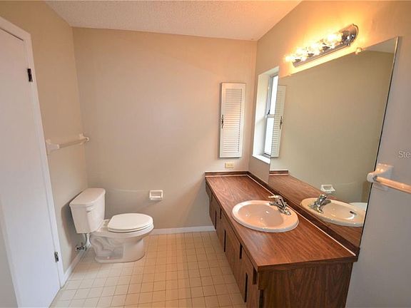 5th image of 26 Turnstone Dr