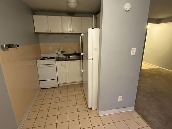 3rd image of 4787 W 130th St #103