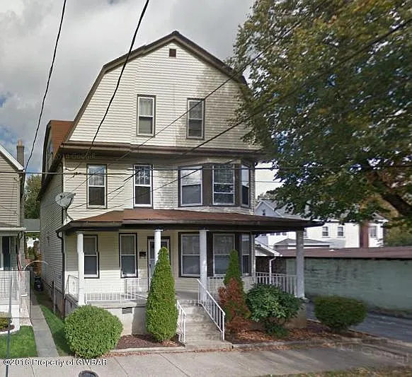 9 Lockhart St photo 1