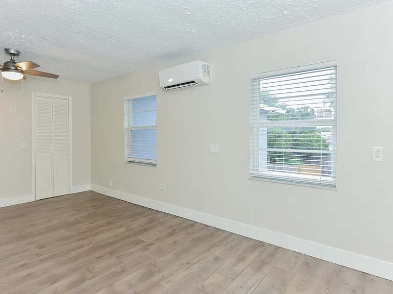 605 N Federal Hwy #13 — Photo 4