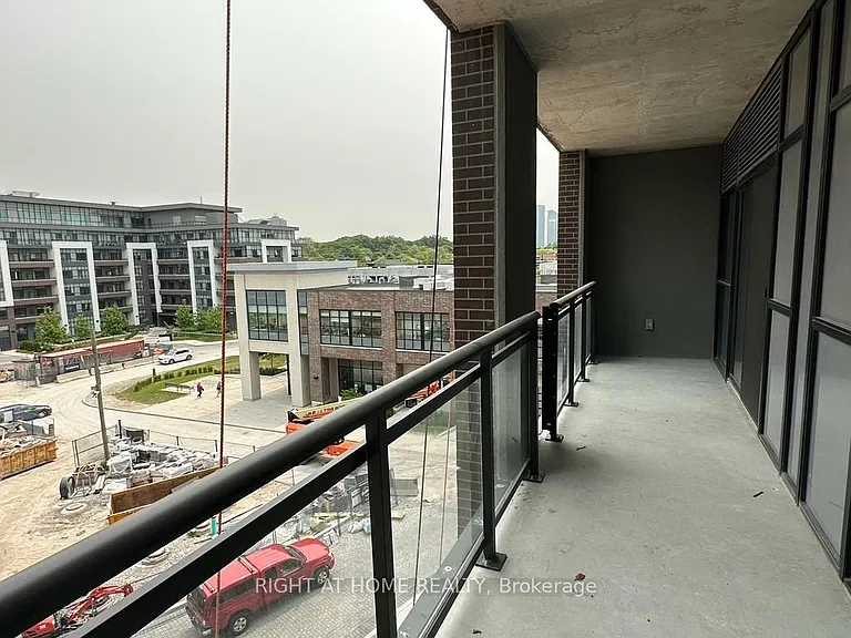 25 Neighbourhood Ln #403 — Photo 10