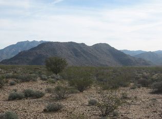 S Arlington Rd, Yucca, AZ 86438