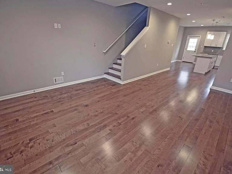 1338 S 18th St — Photo 2