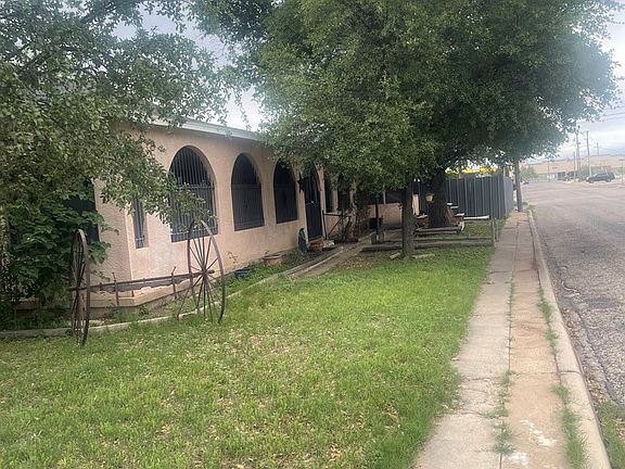 3rd image of 2817 San Antonio St