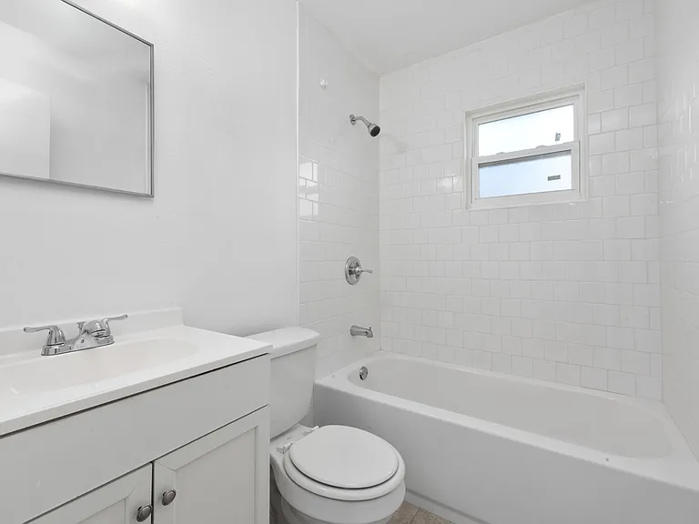 909 W Orange St #911 — Photo 9