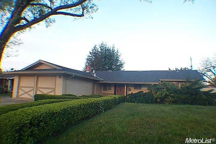 2nd image of 8343 N Arroyo Way