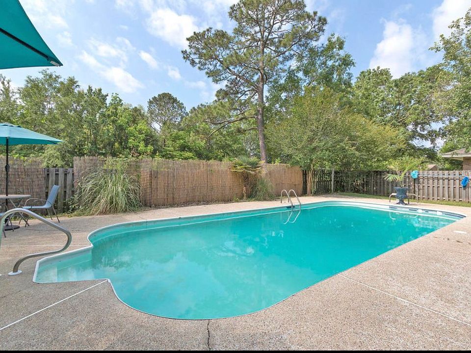 1st image of 5007 Plantation Dr
