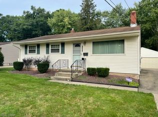 1400 Difford Dr, Niles, OH 44446