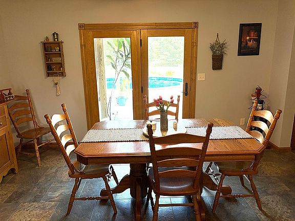 5th image of 244 Kochs Ln
