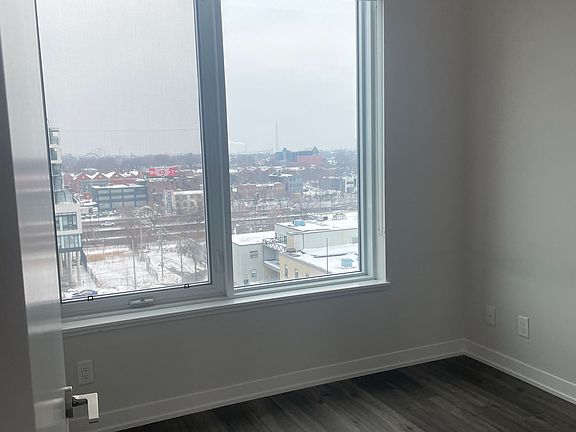 5th image of 25 Nicholas Ave #1504