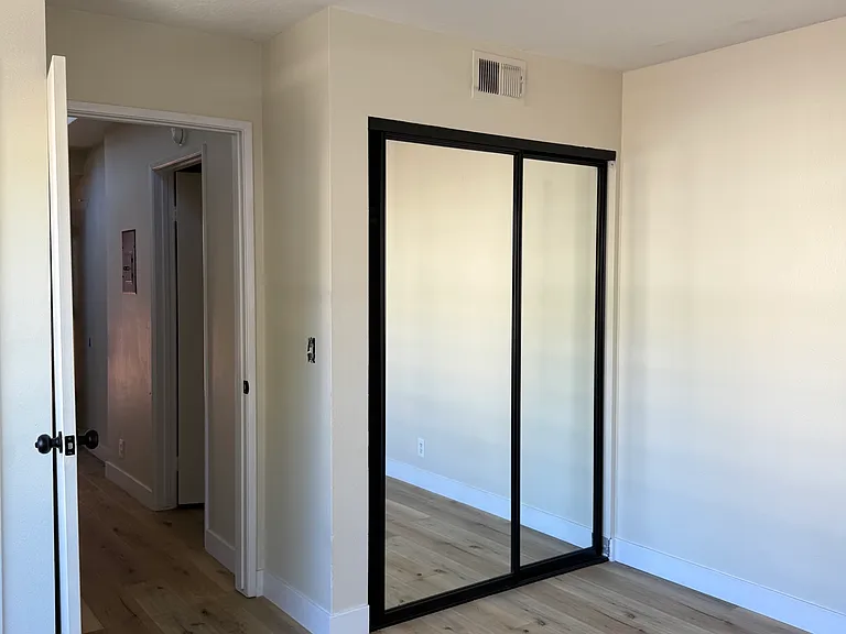 1939 N Tamarind Ave #1 — Photo 9