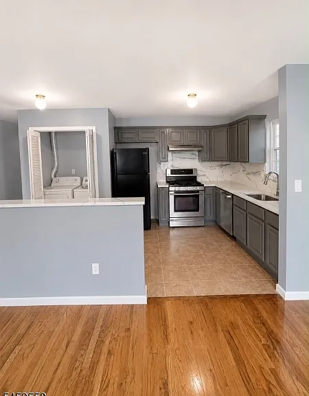 97 William St #1-2 — Photo 2