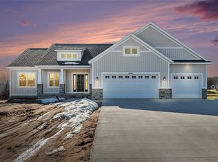 8969 Courtland Hills Ct NE, Rockford, MI 49341