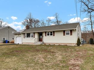 96 Jeffrey Ln, Newington, CT 06111