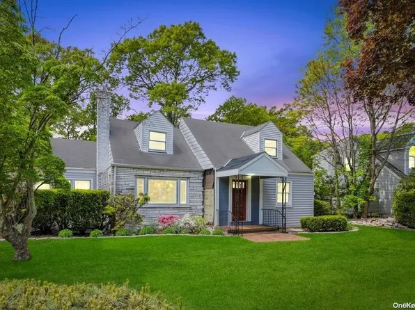 410 Washington Drive, Centerport, NY 11721