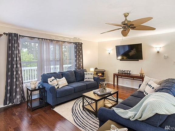 4th image of 16445 Lemolo Shore Dr NE