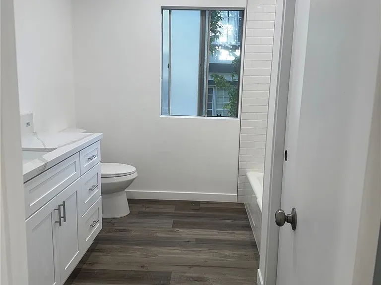522 W Sierra Madre Blvd #B — Photo 8