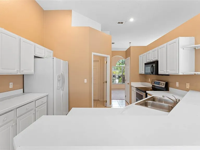 1027 Durango Loop St — Photo 5