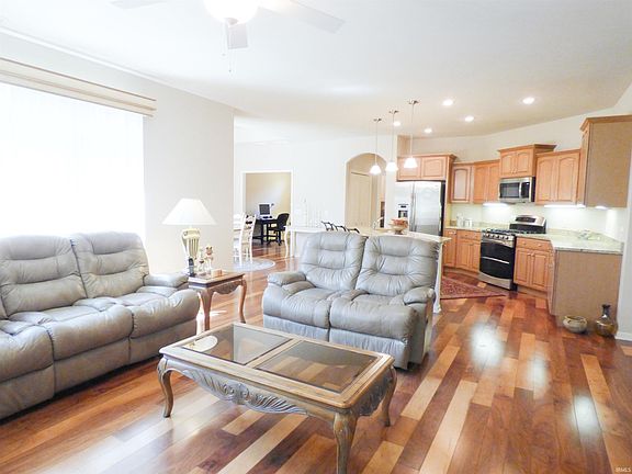 4th image of 823 Dublin Dr #30