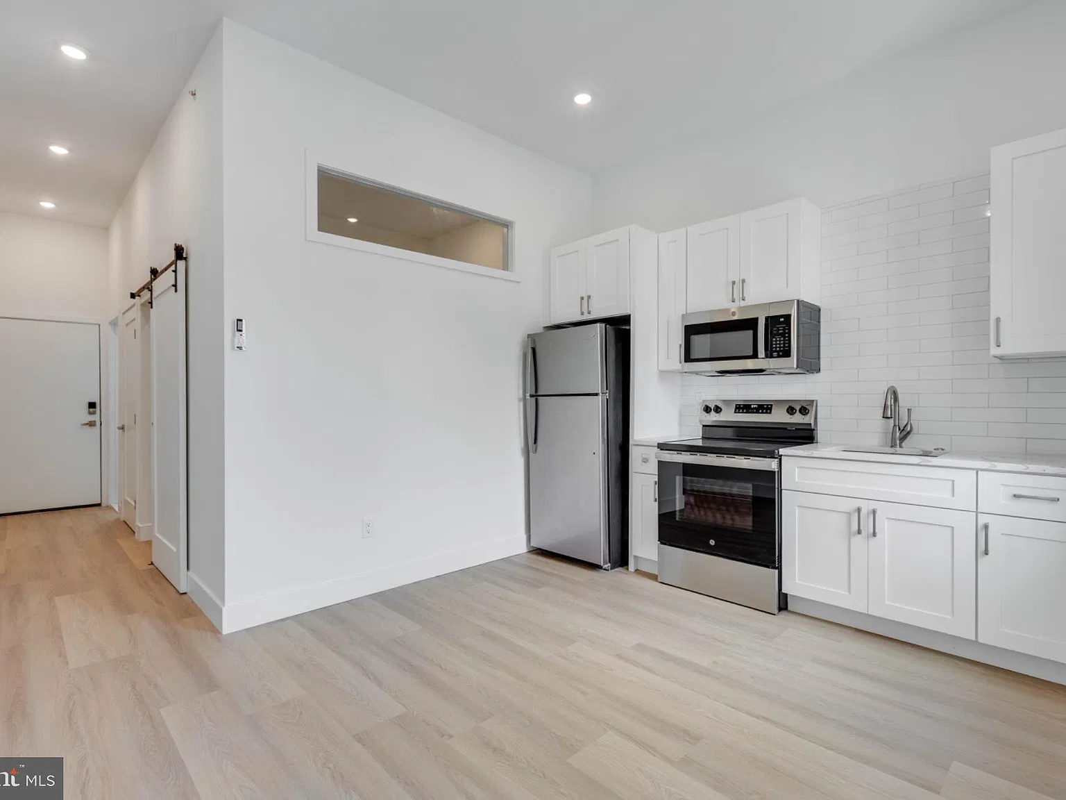 1 bed, 1.0 bath, $1,095 — Photo 1