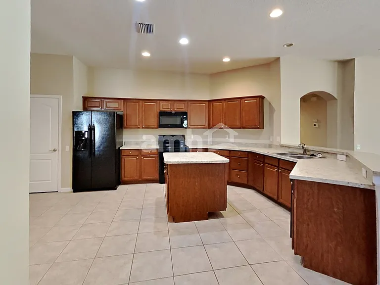 7330 Crescent Palm Dr — Photo 5